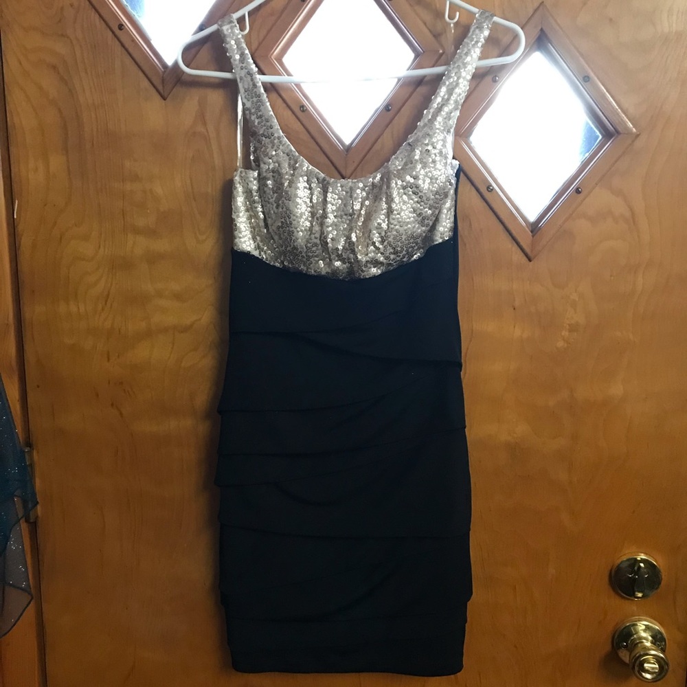 Prom or Homecoming dress by EMERALD SUNDAE. - Picture 1 of 3